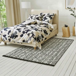 Esprit Kurzflorteppich Congo Schwarz/weiss 13 Esprit Kurzflorteppich Congo Schwarz/weiss -Bieco-Shop esprit kurzflorteppich congo schwarz weiss a375820 3